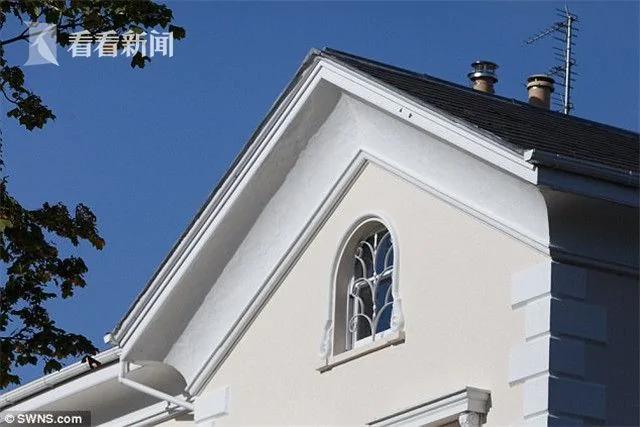 女子吸烟时头卡栏杆死亡 "大师"曾警告其远离栏杆