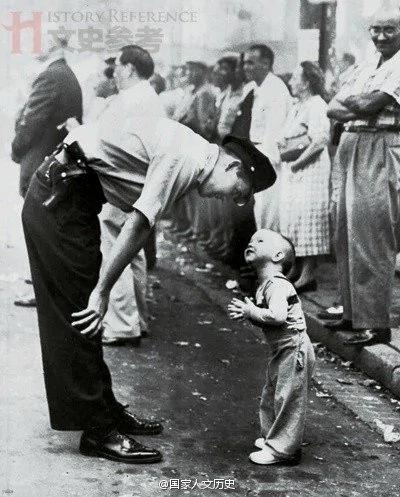 【揭秘】被打成震惊中外的胡风反革命集团 她放下自由身 陪夫胡风坐牢