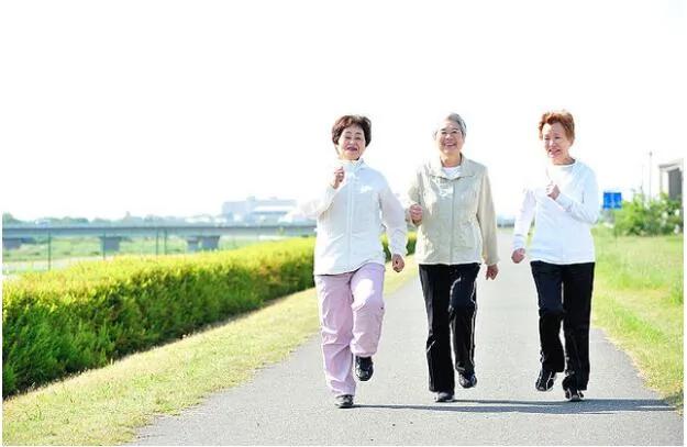 女性较男性更为长寿?日媒列举七大原因