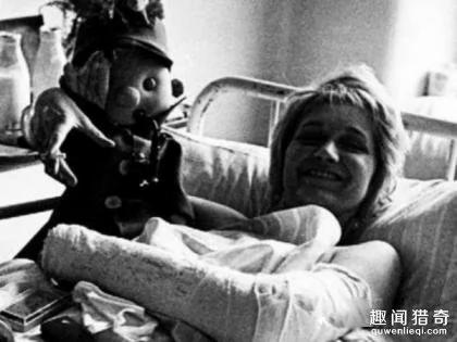 空姐从3万尺坠落不死?!揭秘离奇事件背后的真相