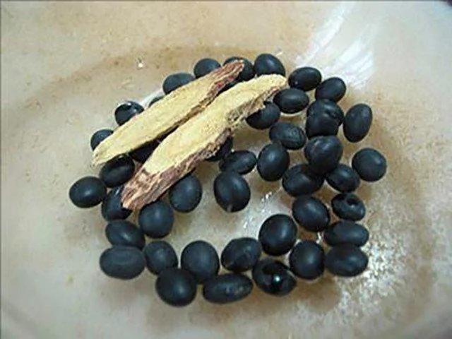 “甘草黑豆汤”:没有副作用解百药毒!只要照着这个做法做就行了