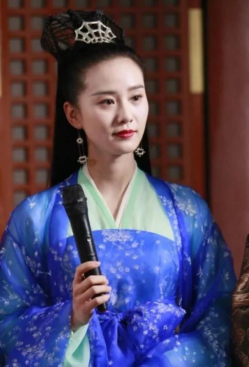 90后集体脱发变秃了…姑娘 请珍惜你的秀发!