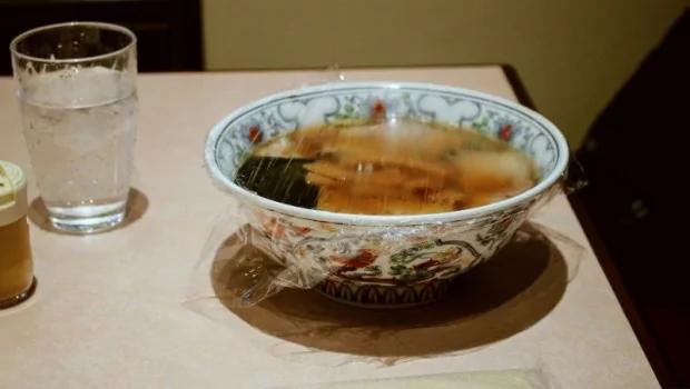 不只会溶出塑化剂!台大化工博士:只要是保鲜膜 不管多厚 都不要接触食物