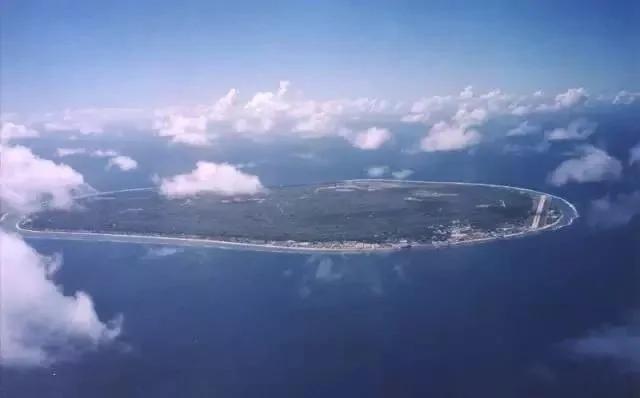 最小国家:禁止玩滑板 一不小心就会出国