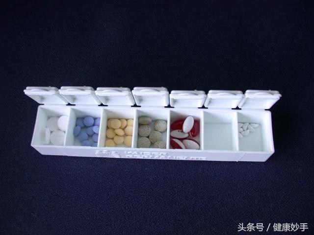 越睡越香一觉到天亮的“失眠杀手妙招”枕头下放大蒜真的管用!