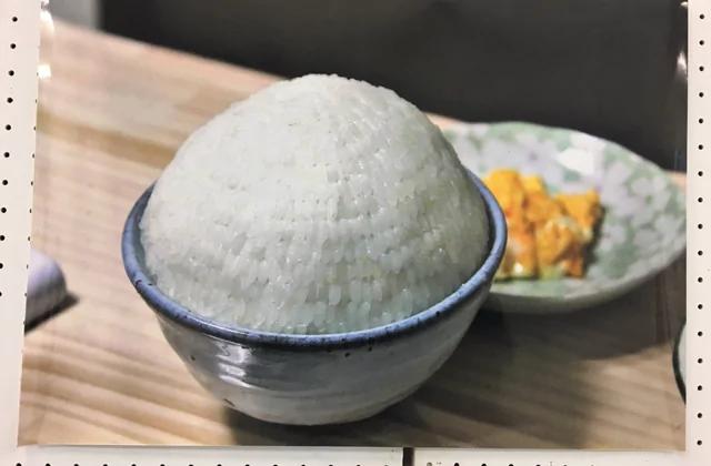 一碗过分整齐的大米饭 让几万网友起了鸡皮疙瘩