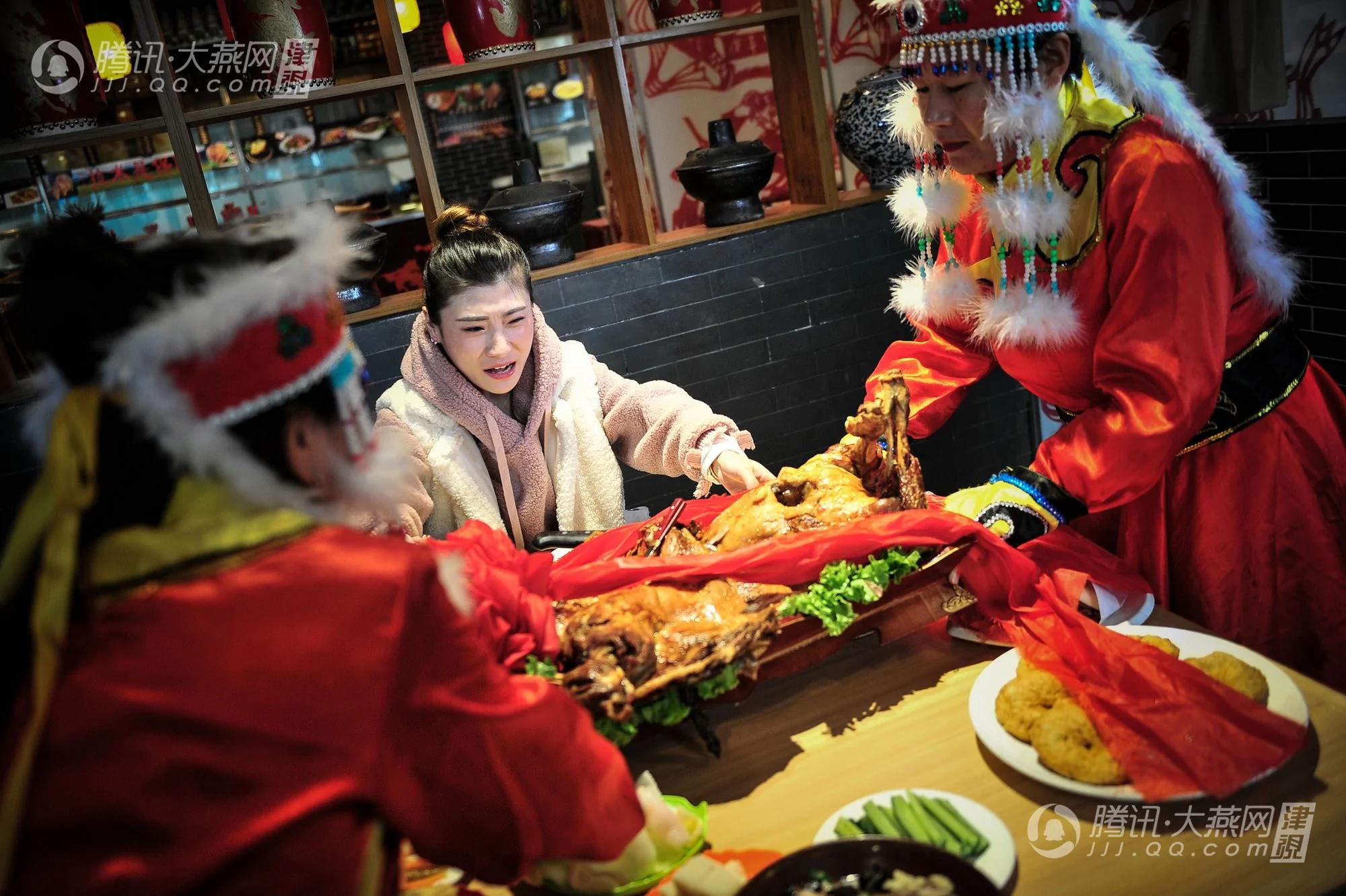 90后大胃王:体重不足85斤 能吃整只羊
