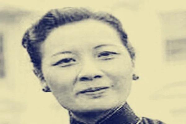 宋美龄:一世精致 永不卸妆