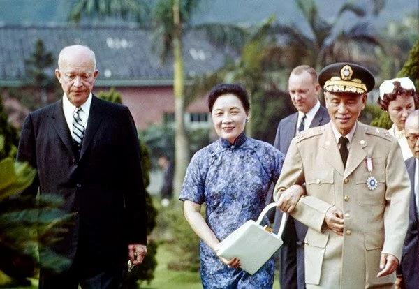 宋美龄:一世精致 永不卸妆