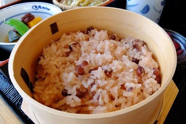 煮米饭时加点这个 比减肥药还管用 气色好了 身材越来越苗条了!图集