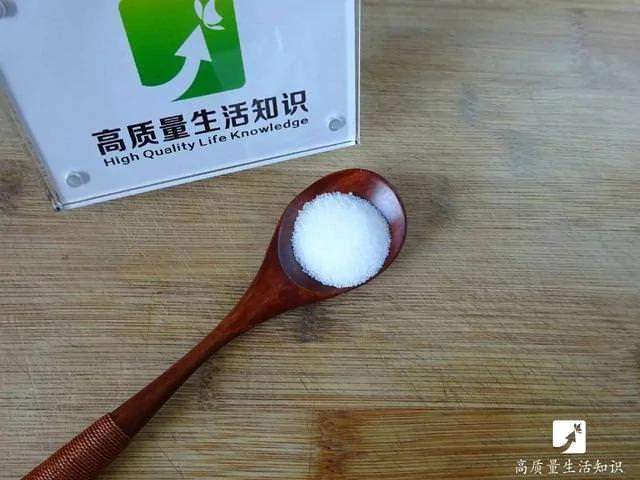 “砧板”不要再用水洗了 只会越洗越脏 教你5招清洗法