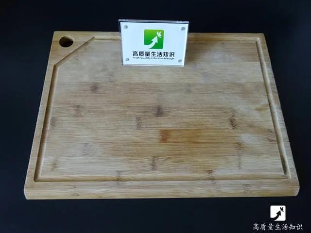 “砧板”不要再用水洗了 只会越洗越脏 教你5招清洗法