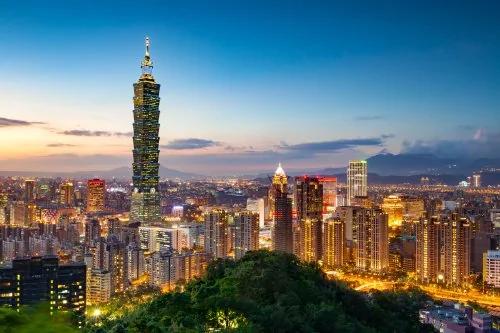 有钱也不能任性!出国旅游可携现金有限制