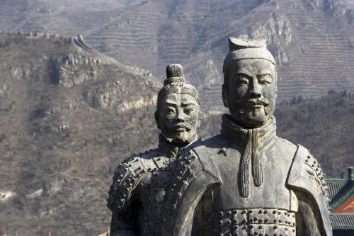 有钱也不能任性!出国旅游可携现金有限制