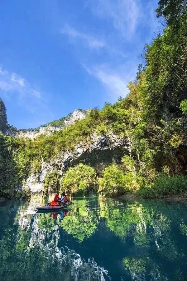 广西惊现神奇处女地:海上有山 山中有海