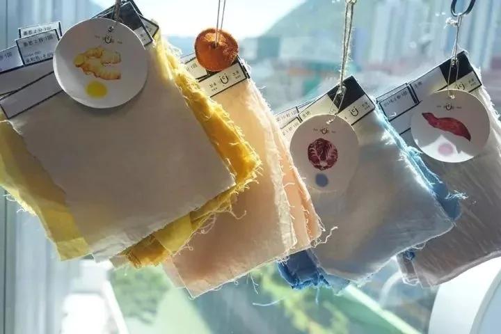 90后男孩把6吨剩菜变成旗袍 轰动了整个香港