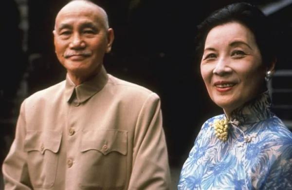 宋美龄40岁患癌 却活到了106岁!只因最爱吃两种菜!