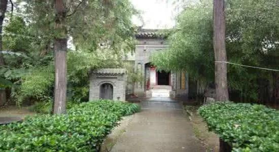 贵州的一座活死人古墓 将活人送进去等待死亡