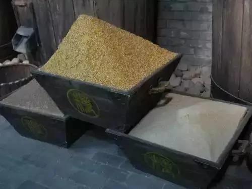 阎王爷出了两道题 你能选对几个?