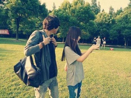 忘了有女友:最容易冷落另一伴的星座男
