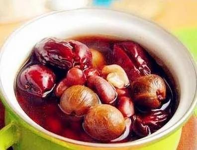 女人别再吃这些食物了 小心子宫垮掉 变得又老又丑