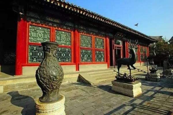 颐和园里的这块巨石为何被称为“败家石”?