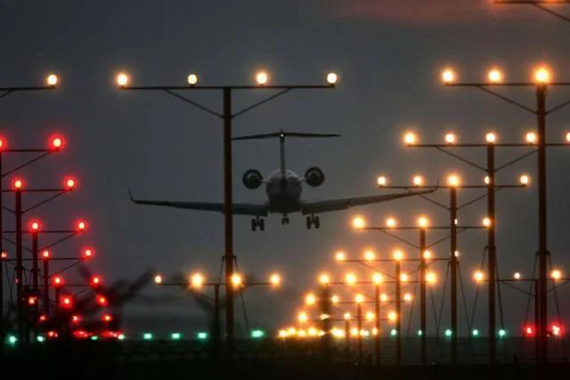 空调再冷也别关 飞机上不为人知关乎性命的秘密