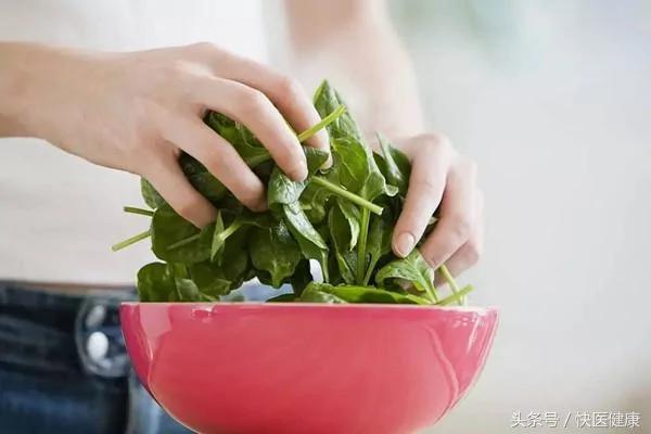 洗菜时少做这几步 等于把农药吃进肚子里···很多人都不知道