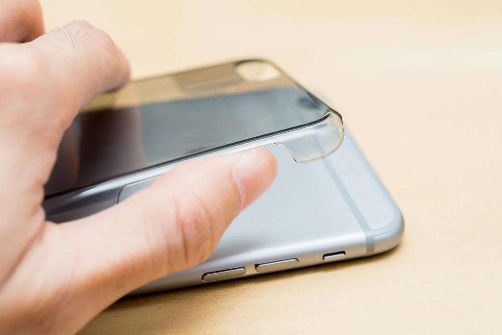 我的iPhone落水了 “关 脱 擦 吸 烘”五字口诀拯救你的落水3C