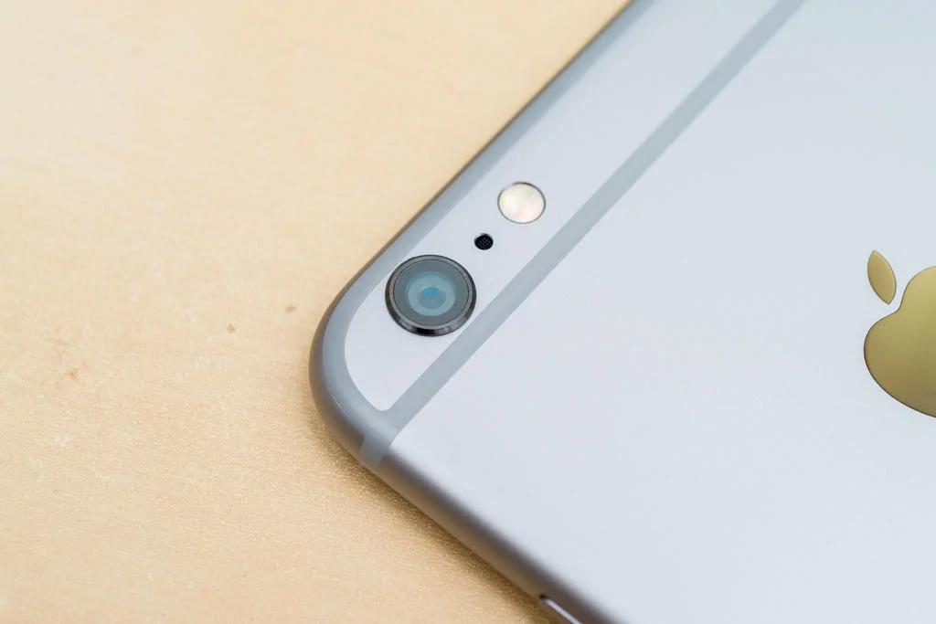 我的iPhone落水了 “关 脱 擦 吸 烘”五字口诀拯救你的落水3C