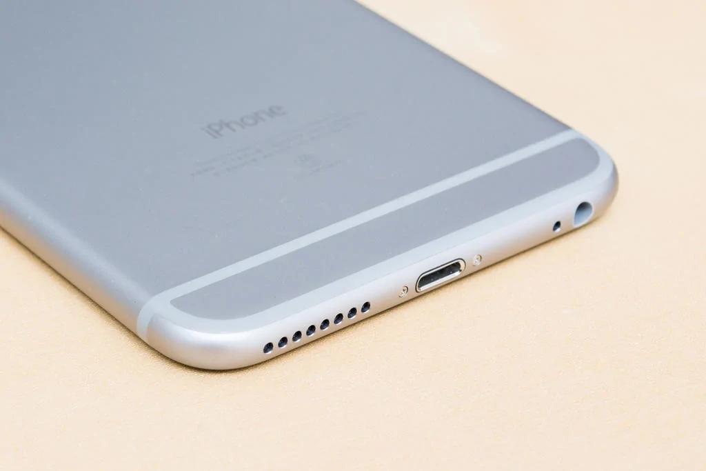 我的iPhone落水了 “关 脱 擦 吸 烘”五字口诀拯救你的落水3C