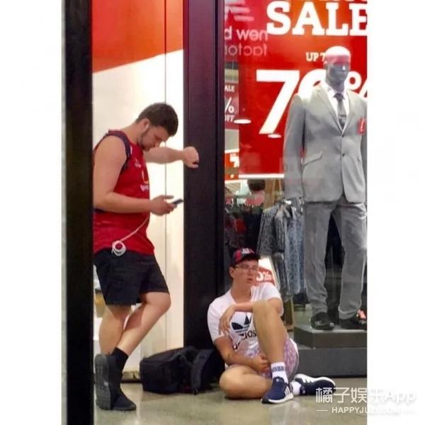 只有这个时候 所有男人们看起来都一样可怜