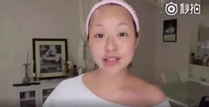 高人气网红化妆和不化妆的对比…堪比换头!