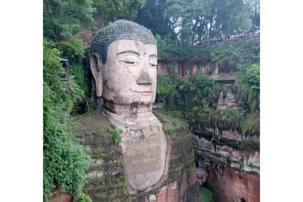 唐朝修建的乐山大佛,历史上多次“闭眼流泪”,真相如何?