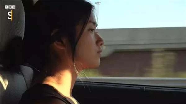 狠心抛下出生不久的女儿 却又希望日后能相认 22年后竟然如愿!