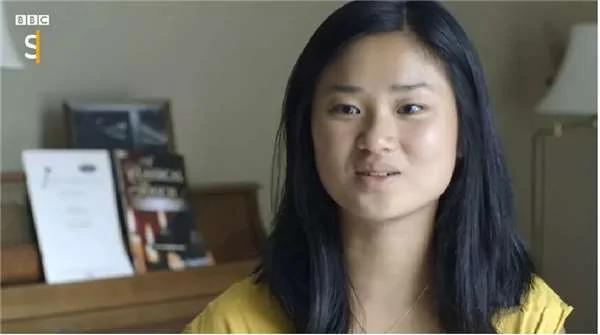 狠心抛下出生不久的女儿 却又希望日后能相认 22年后竟然如愿!