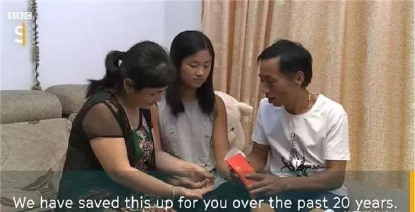 狠心抛下出生不久的女儿 却又希望日后能相认 22年后竟然如愿!