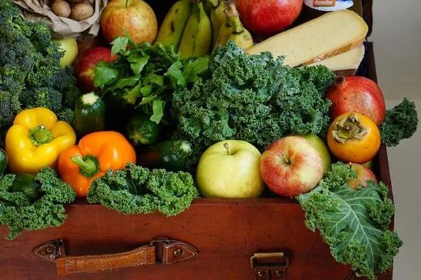 眼睛干涩、肿痛、视力下降?吃对食物有助缓解眼疲劳