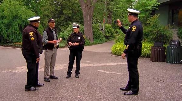 野雁不停啄巡逻车 警官跟随它到溪边大为惊愕!
