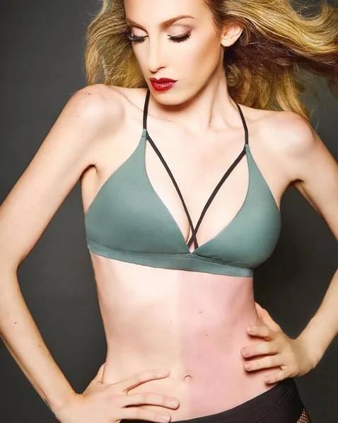 “我是自己的双胞胎” 这个女人竟然和妹妹合体了