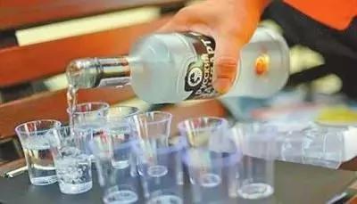2017年全国成人作文比赛一等奖作品:《喝酒》