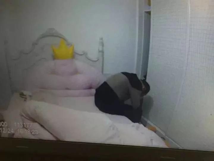杭州姑娘打开卧室衣柜 1米8壮汉大喊:不要碰我!接下来一幕哭笑不得