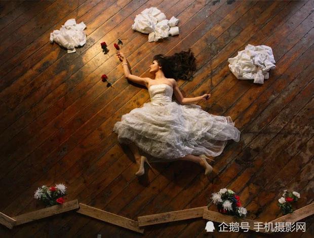 丈夫太忙没时间 妻子一个人拍了组创意的婚纱照!