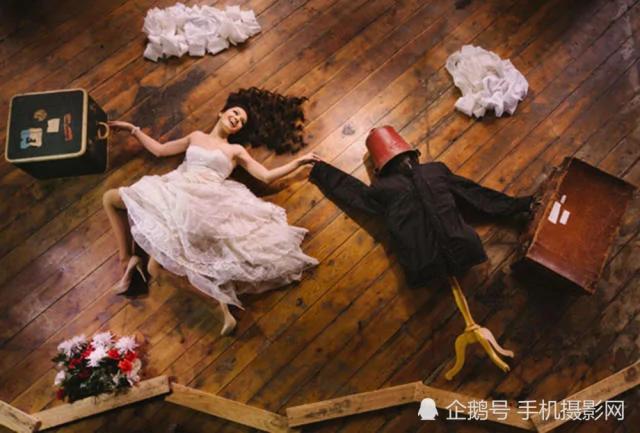 丈夫太忙没时间 妻子一个人拍了组创意的婚纱照!