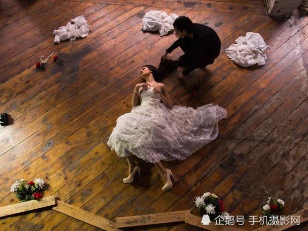 丈夫太忙没时间 妻子一个人拍了组创意的婚纱照!