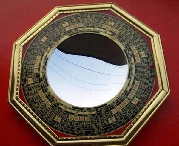 百年老宅翻修 挖出了“八卦阵机关” 屋主吓到:“恢复原状 不敢再挖了!”