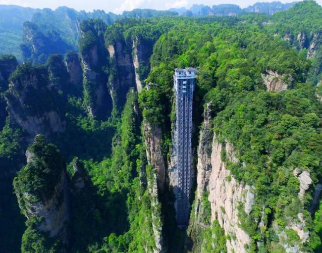 令人心惊胆战!中国第一高的露天观光电梯