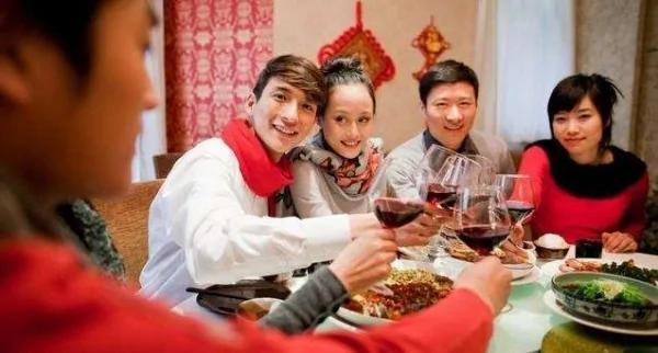 饭局大学问:你在吃饭 别人却在考验你!