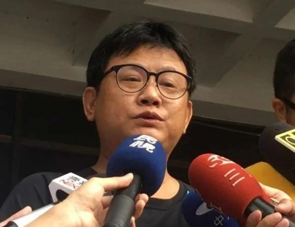 勇警看到窃贼开车上人行道 击毙而被告上法院 他霸气表示:“再一次还是会开枪!”