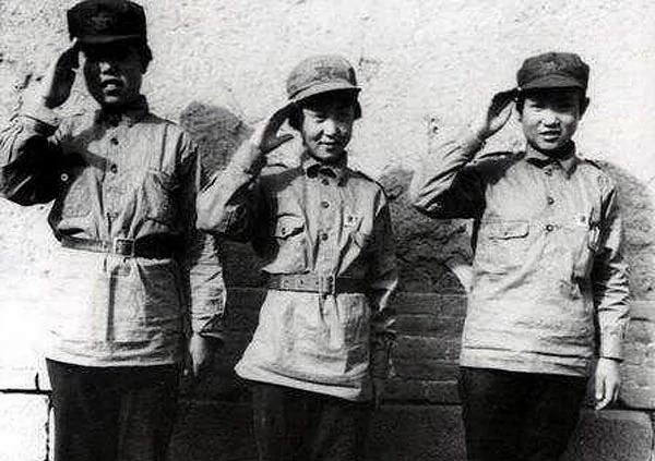 延安的女人:恋爱可以自由 结婚必须批准 打胎需要组织部介绍信